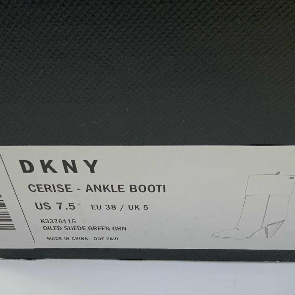 DKNY Women’s boots - Picture 13 of 13